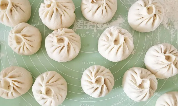 Half-Day steamed Buns Cooking Class with a Local Market Visit