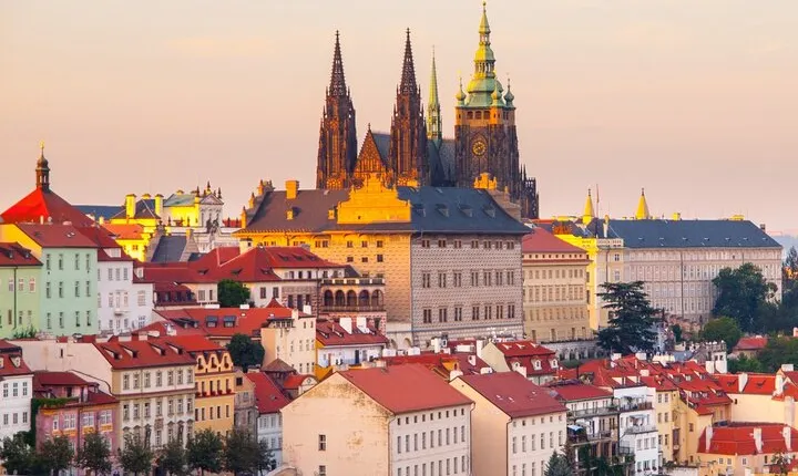 Tour experience in Prague for 4 Days