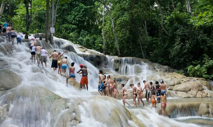 Catamaran/Snorkeling/Dunn's River Falls