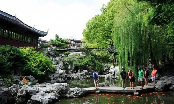 4-Hour Shanghai Temple and Garden Private Tour with Tea Tasting