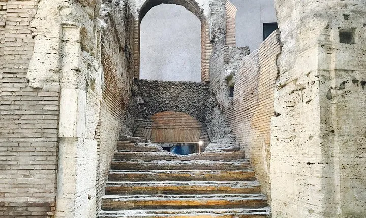Rome: Piazza Navona & Trevi District Underground Pass