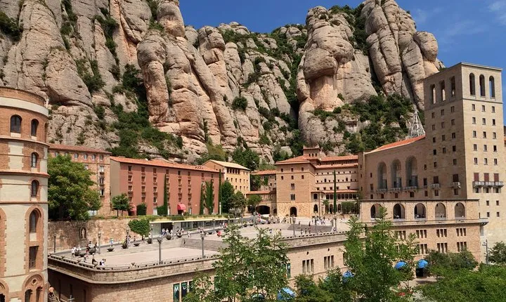 Montserrat Tour, Rack Railway, Basilica, Moreneta & Licor Tasting