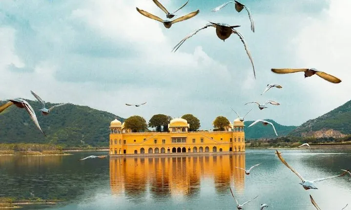 4 Day Golden Triangle Tour with Ranthambore and Tiger Safari