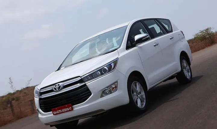 Private Agra Transportation With Professional Tour Guide From Delhi