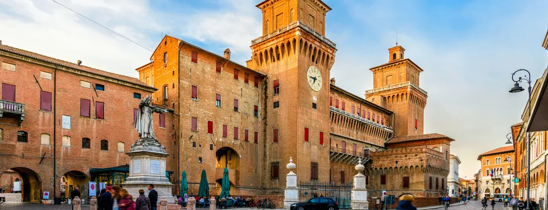 Private walking tour of the historic center of Ferrara