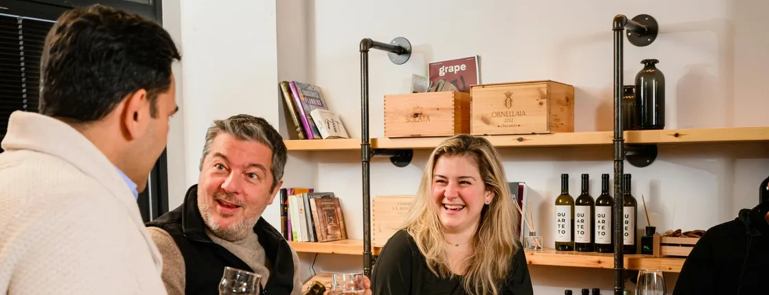 Greek craft beer tasting experience in Athens