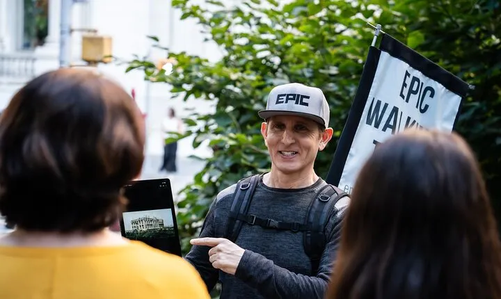 Flatiron Gilded Age Walking Tour: Architecture, Scandals, & Food