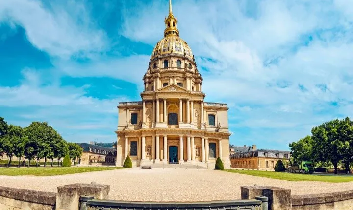 Explore Napoleon’s Paris Self Guided Walking Tour with an APP