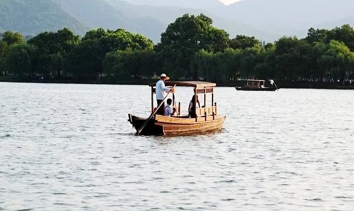4-Hour Hangzhou City Private Customized Tour with Options