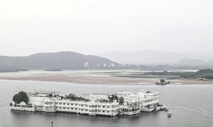 Private Full Day Udaipur Sightseeing Tour with Guide