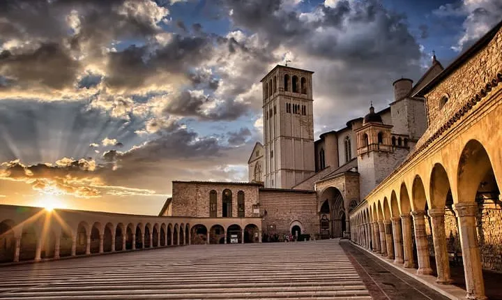 Assisi with Gourmet Lunch&Wine Fullday from Rome