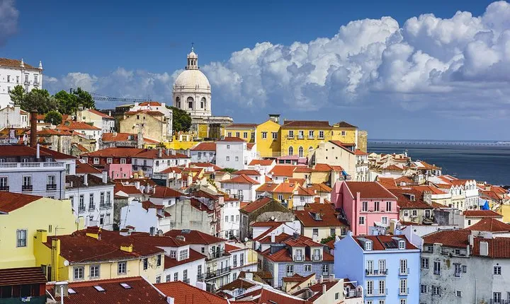 Small-Group Alfama Walking Tour