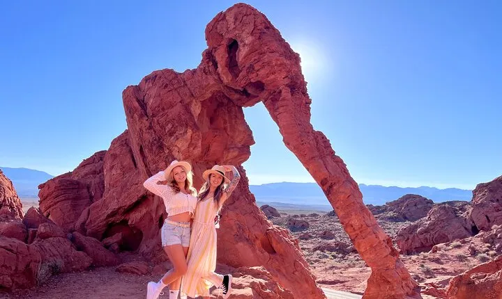 Valley of Fire and Red Rock Canyon Day Tour from Las Vegas