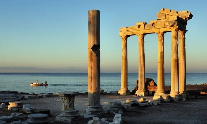 Alanya: Aspendos, Side & Manavgat City Tour with Lunch & transfer