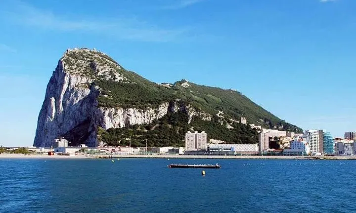 Private tours from Malaga to the Rock of Gibraltar up to 8 people