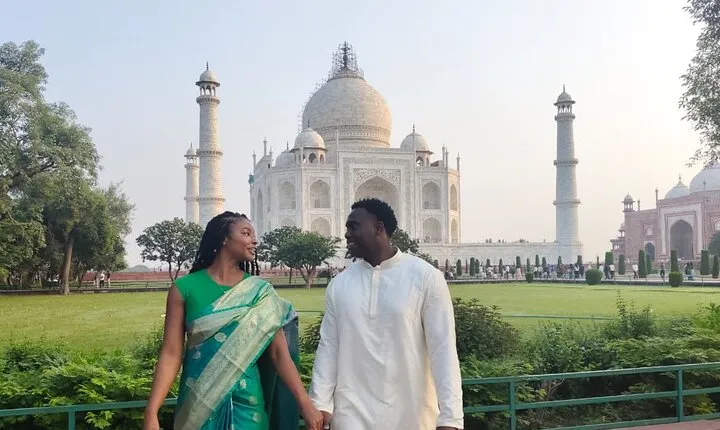 Taj Mahal Trip from Delhi by Gatimaan Express Train with 5* Lunch