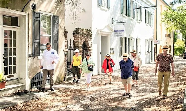 Undiscovered Charleston: Half Day Food, Wine & History Tour with Cooking Class