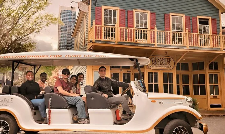 Charlotte’s Southern Elegance Guided Tour by Vintage Car