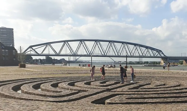 Discover Nijmegen with an Outside Escape city game tour!