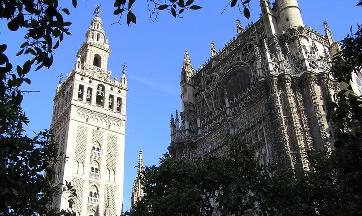 Private Tour: Seville City Tour (Cathedral, Royal Alcázar and Santa Cruz)