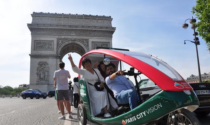 The Best of Paris in Private Rickshaw bike