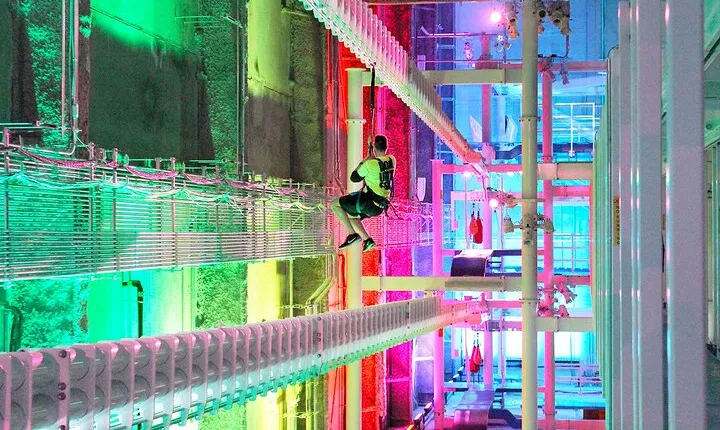 New Haven - It Zip It Adventure Indoor Ropes Course 