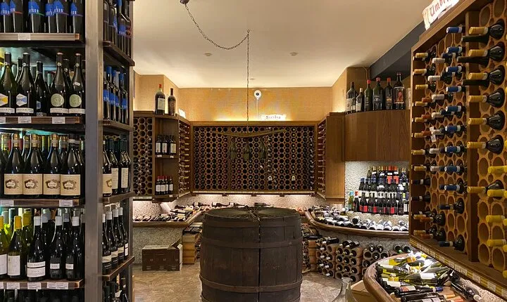 Wine Tasting & Lunch in Florence city centre

