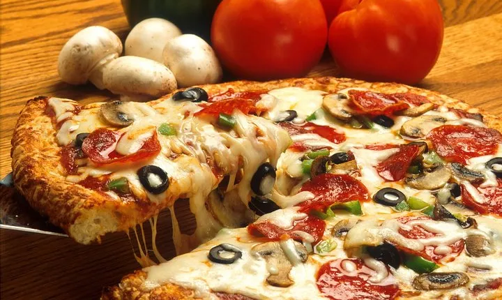 PIZZA & GELATO: Two Italian Classics