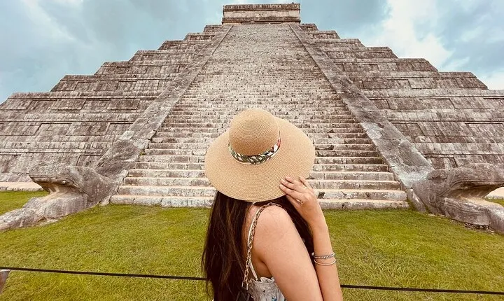 VIP Chichen Itza Private Tour - Luxury Car