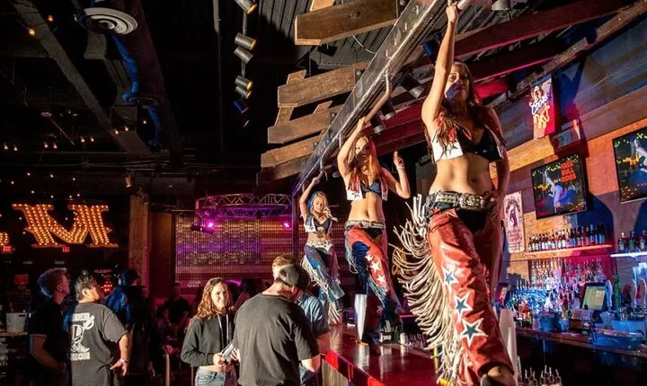 Las Vegas Country Bar Crawl by Party Bus w/ Free Drinks