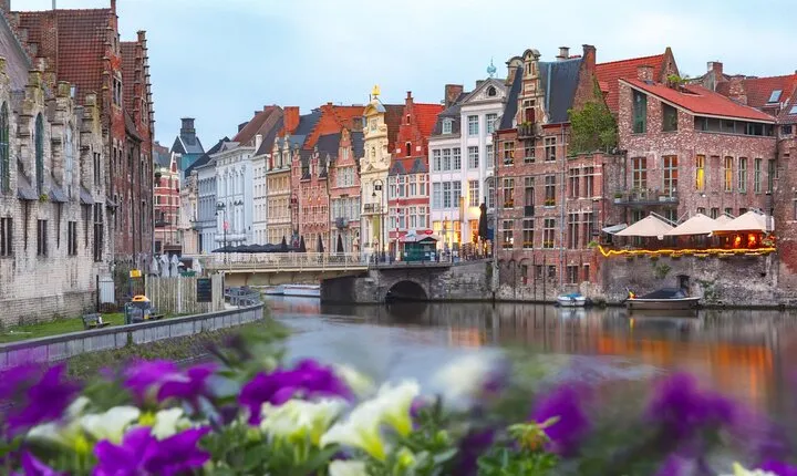 Explore Ghent in 60 minutes with Local