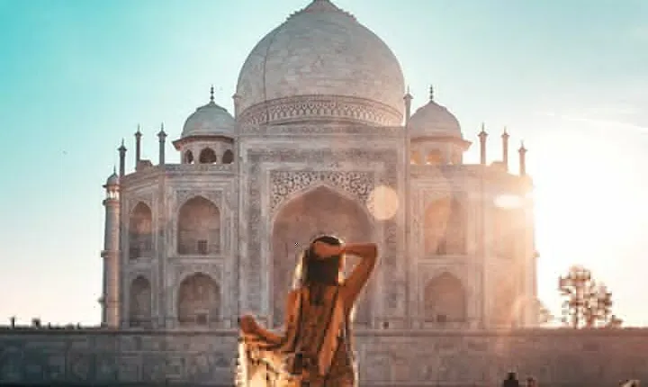 Taj Mahal Sunrise Tour from Delhi