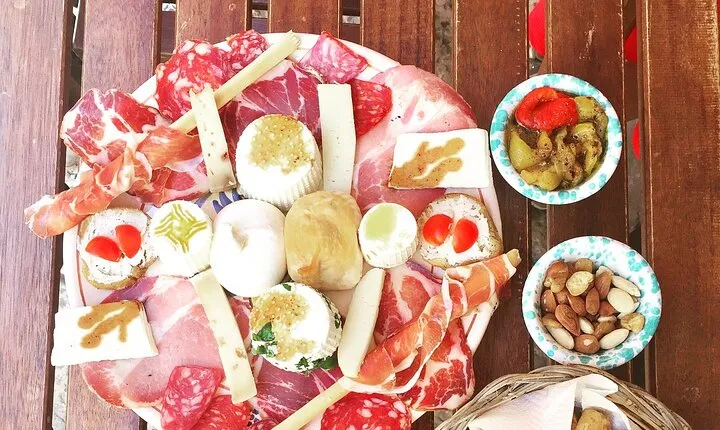 The Original Private Street Food Walking Tour in Bari