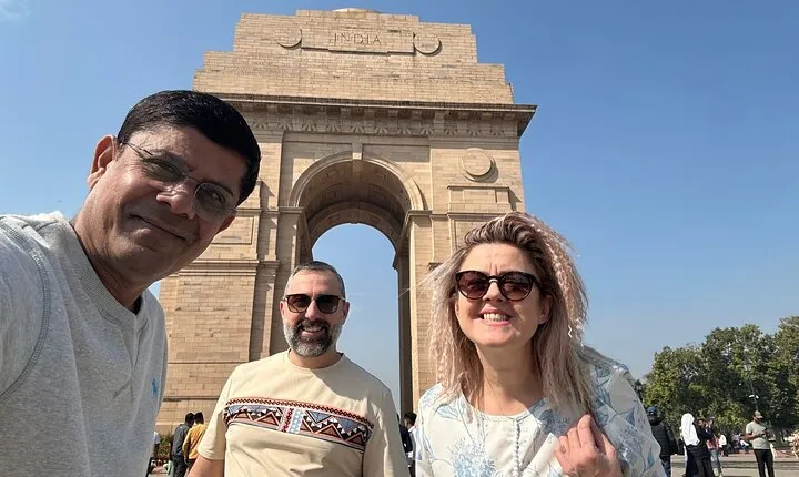 Full Day Old and New Delhi Tour By Car Tuktuk