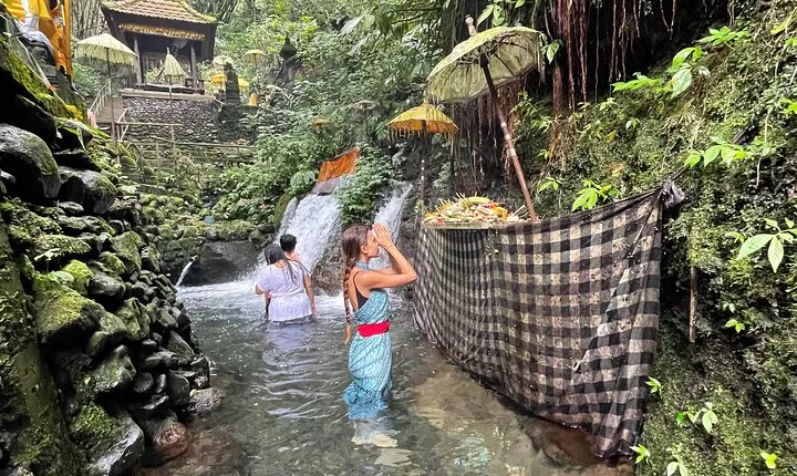 Melukat Purification Ceremony at Pesiraman Dalem Pingit Sebatu