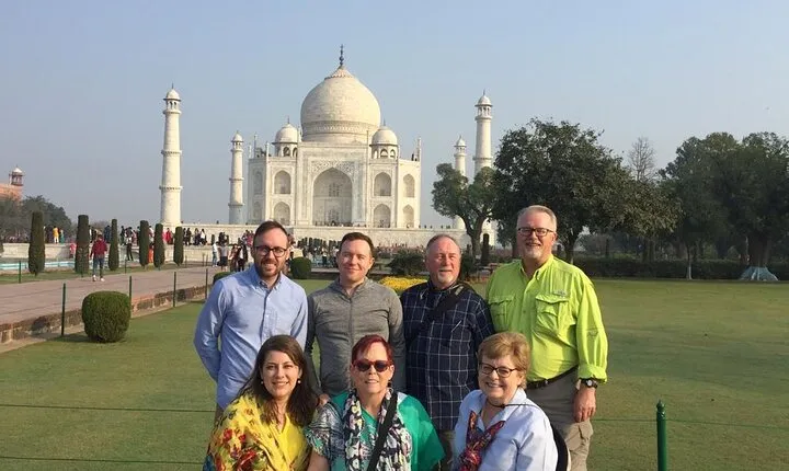 From Delhi: Taj Mahal Sunrise Private Tour