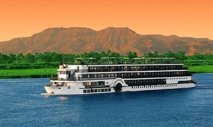 nile cruise from aswan to luxor*Abu Simbel Temples