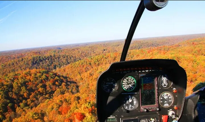 Scenic River & Nature Helicopter Tour from Nashville