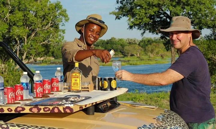 Prime Safari Game Drive with Gin Tonic and Amarula break