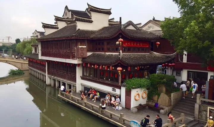 Private Layover Tour: Shanghai Zoo with Panda, Oriental Pearl Tower & the Bund.