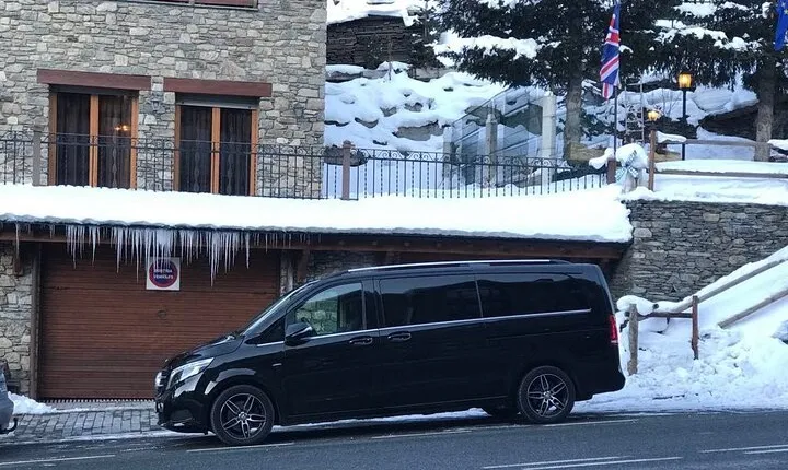 Private transfer Barcelona to Andorra (DE 1 to 15 passengers)