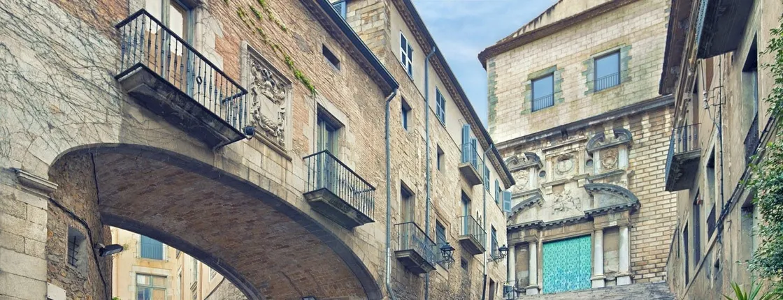 Combo Tour: Girona and Artistic Barcelona Capital of Modernism