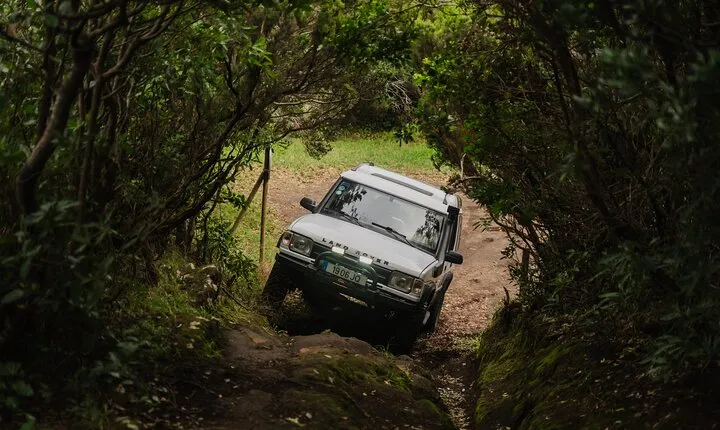 From Angra: Terceira Island Full-Day Jeep Tour (Private)