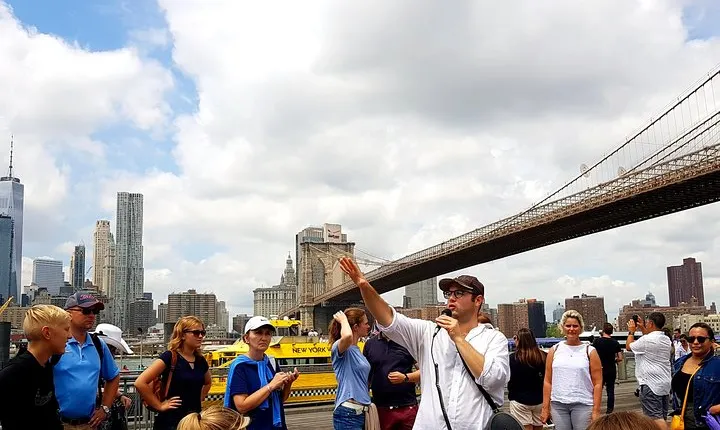 Manhattan to Brooklyn NYC Walking Tour: Brooklyn Bridge and Dumbo in Spanish