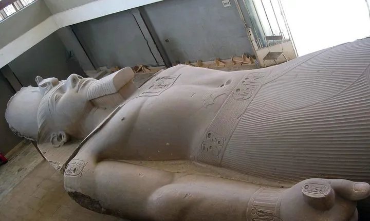 8-Hours Tour to Giza Pyramids, Sphinx, Sakkara Pyramids & Memphis