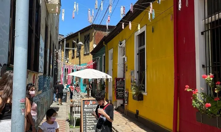 Walking Tour of Valparaiso and the House of Neruda La Sebastiana