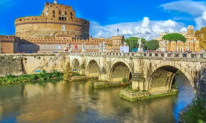 Skip the line: Castel Sant'Angelo private tour