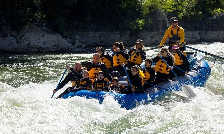 Whitewater Rafting in Jackson Hole : Family Standard Raft