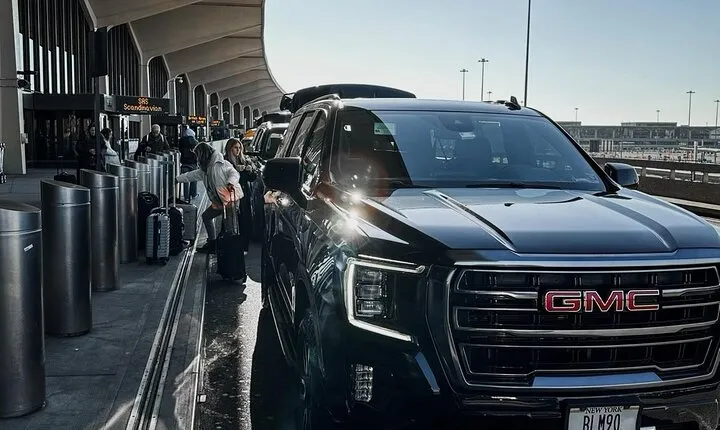 Black SUV Transfer From or To JFK, LGA, EWR - All Fees Included