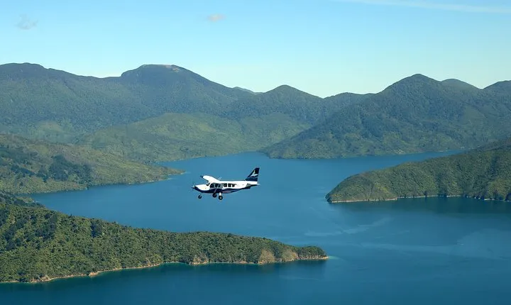 Flight Experience our Water and Wilderness Scenic Tour